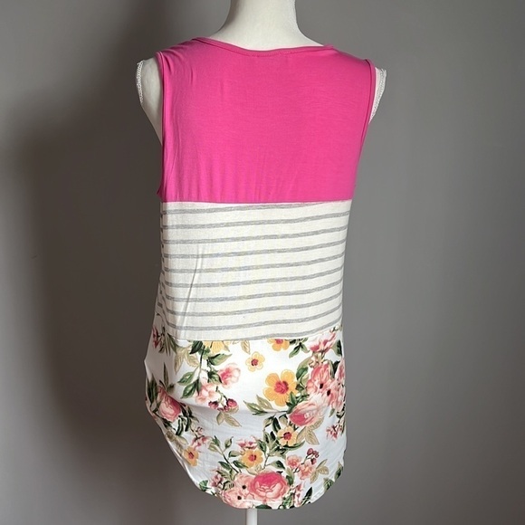 CUTE pink and floral tank top - Picture 2 of 2